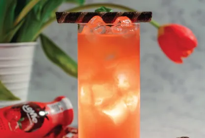 Ochłoda z klasą - 7 pomysłów na bezalkoholowe drinki i koktajle z sokami Lome Super Fruit