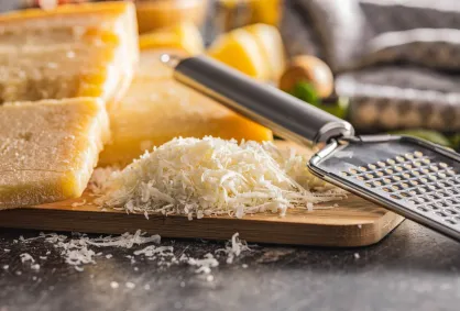Parmigiano Reggiano a parmezan – gdzie tkwi różnica?