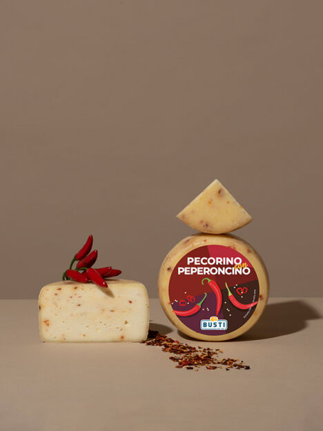 Owczy ser dojrzewający z pikantnym peperoncino, Busti, ok.280g