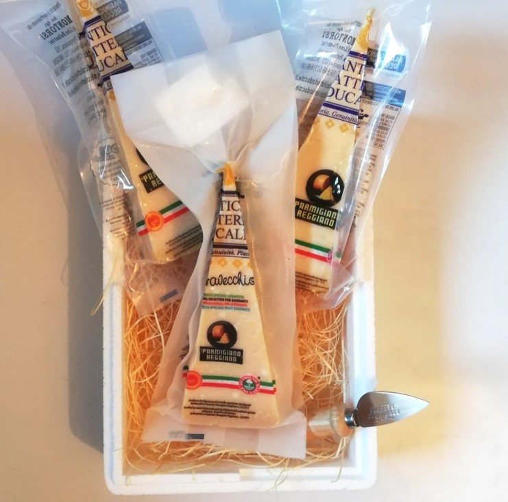 zestaw 3 parmezanów z łopatką zestaw parmezanów włoskich